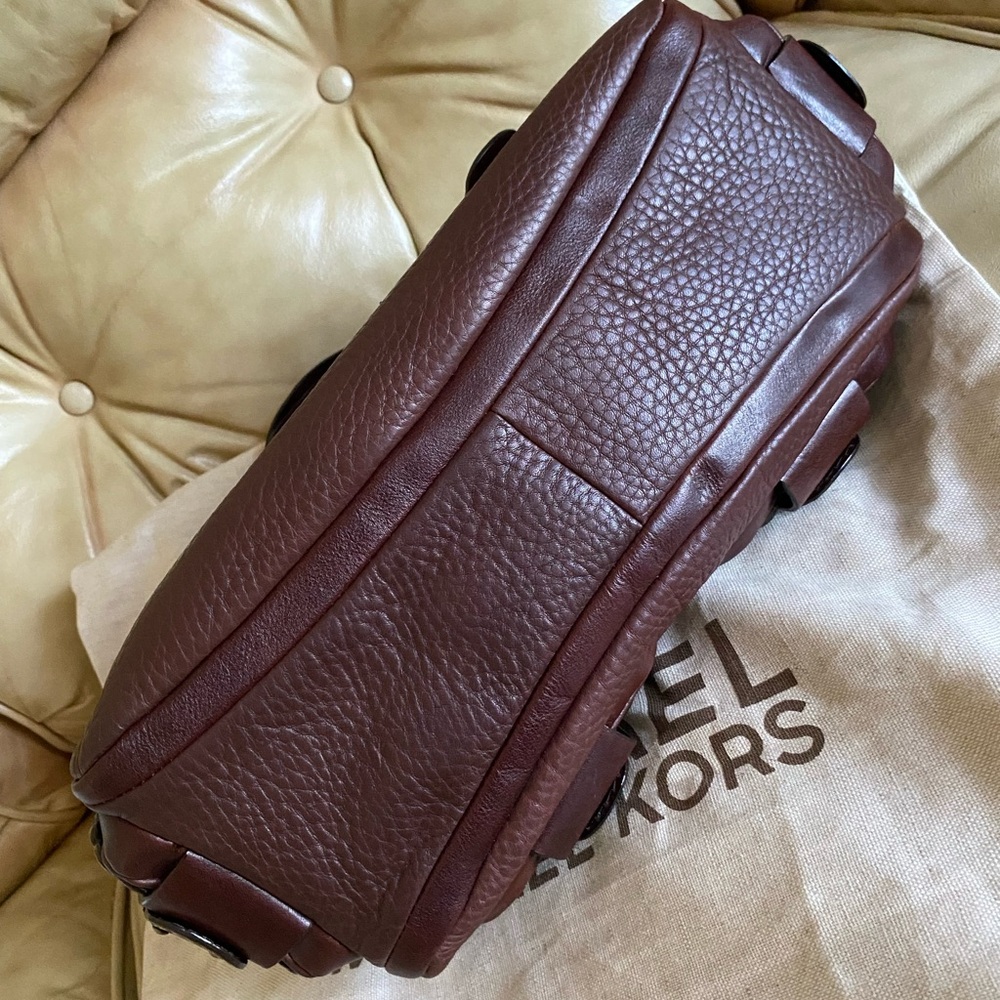NWT Michael Kors Roadie Satchel Thick Leather Bag Grommets Rivets Brass Pebbled - Picture 10 of 16
